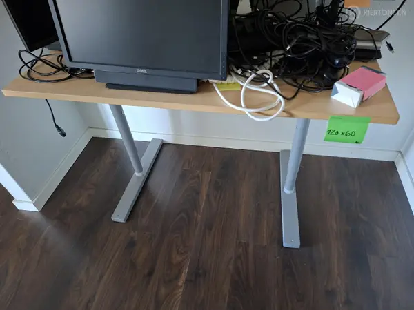 Sivupöytä 120x60