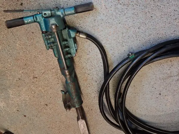 NPK H-55 - hydraulivasara