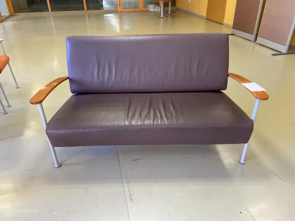 Sohva (nro 6) tila E2 Aula Olka