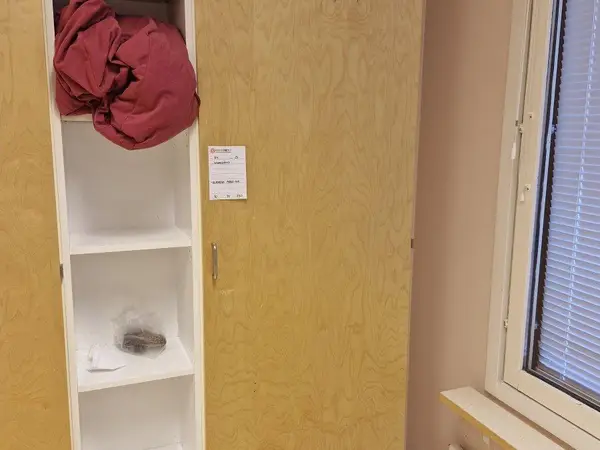 Kaappisänky (nro 214) tila 1. Huone 23