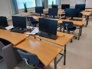 Työpöydät 18 kpl