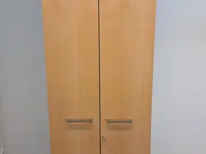 Vaatekaappi (nro 63/43)