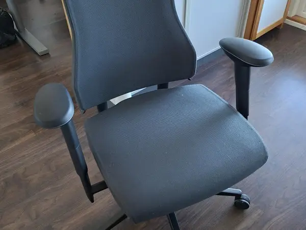 Martela Axia työtuoli harmaa nro5