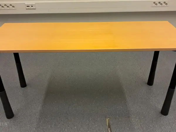 Pöytä (nro 145/B47)