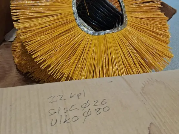 kuvan mukaiset harjakoneen harjat