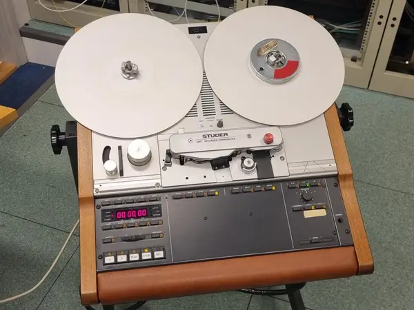 Studer A807 kelanauhuri