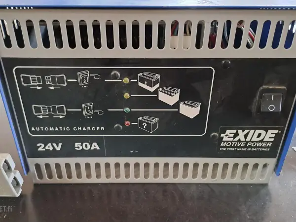 Exide Motive Power automaattinen akkulaturi. nro KH13