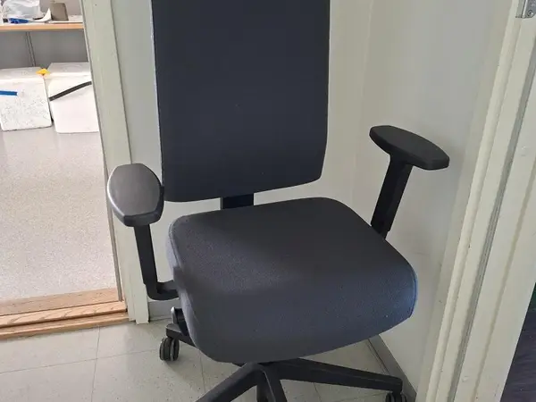 Martela James työtuoli harmaa nro3
