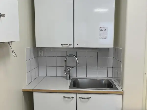 Kaapisto altaalla (nro 339) tila E2 Kipupoliklinikka 166