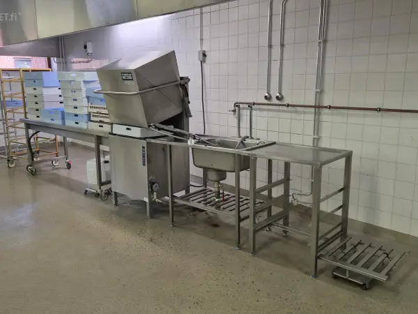 Metos WD-7 kupuastianpesukone + linjasto
