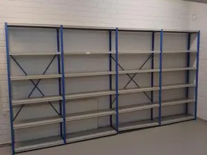 Kuvan mukainen 4-osainen varastohyllykkö