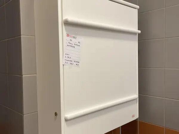 TROLL taittuva hoitopöytä (nro 70) tila E2 ortopedia 051