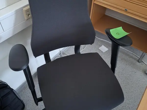 Martela Axia työtuoli harmaa nro12
