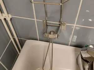 Saippuapidike 2 kpl + käsipaperiteline (nro 383) tila S2 104
