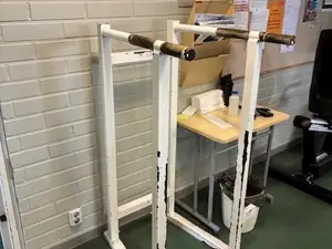 Kuntosalilaite / Dippiteline