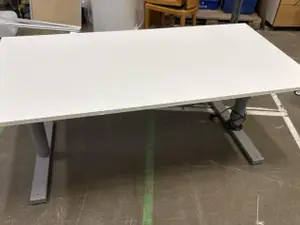 Sähköpöytä (nro 34) tila 0 4