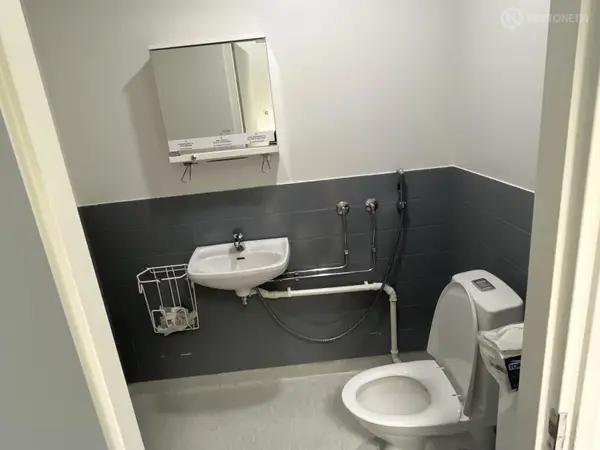 WC-kalusteet (nro 234) tila D1 synnytyssalit 085