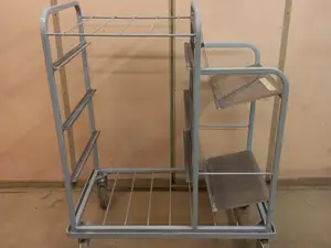Astioiden palautusvaunu