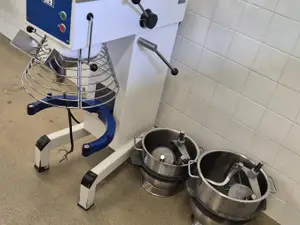 Metos Karhu - Tehosekoitin + tarvikkeet