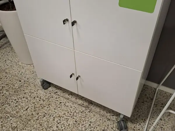 Pikku kaappi