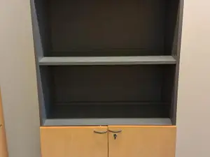 Hyllykaappi (nro 72/47)