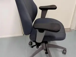 Työtuoli 1 kpl (nro 2.)