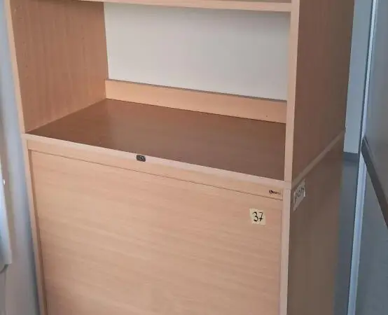 Isku rulokaappi hylly yhdistelmä
