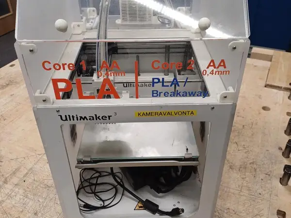 3D-tulostin (Ultimaker 3) #5