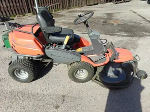 Husqvarna Pro Flex 21 päältäajettava ruohonleikkuri