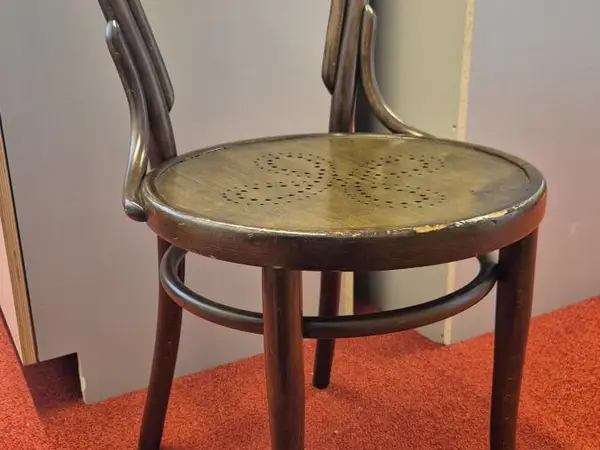 Thonet wieniläistuoli 1 kpl (nro 384.) erä 5