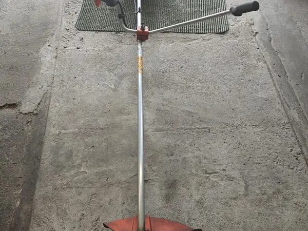 Husqvarna 324 R trimmeri