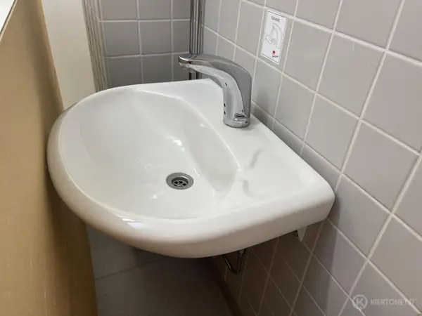Automaatti hana + allas (nro 20) tila E1 Fysiatria 003