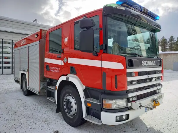 Scania P94 GB/390 sammutusauto.