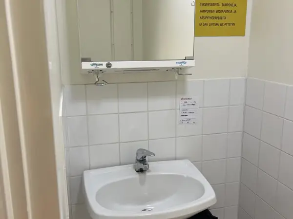 WC -kalusteet (nro 262) tila E1 Fysiatria 065