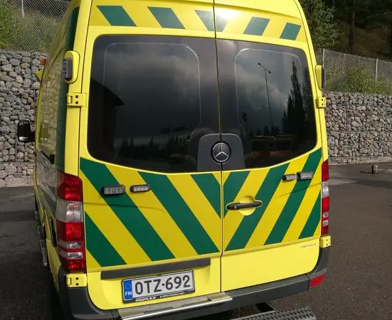 Mercedes-Benz Sprinter 319CDI ambulanssi (OTZ-692)