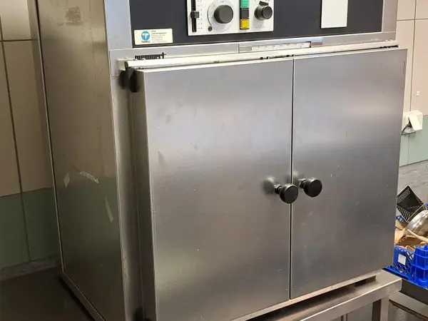 Hapatuskaappi Memmert B 40