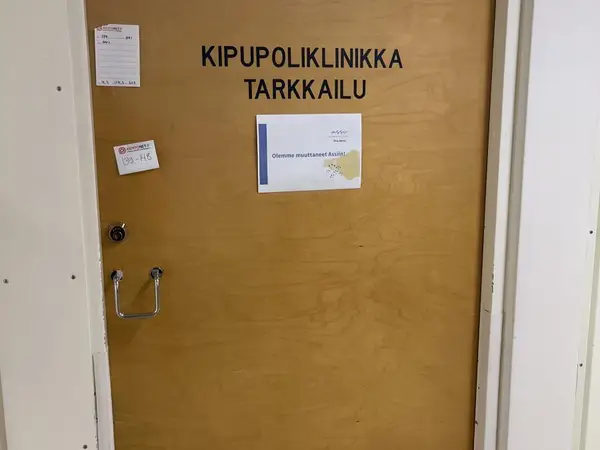 Ovi (nro 139) tila E2 Kipupoliklinikka 071