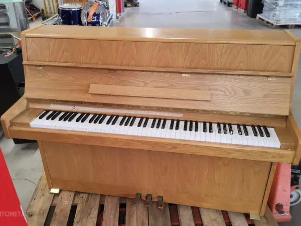 Piano Samick SU-110