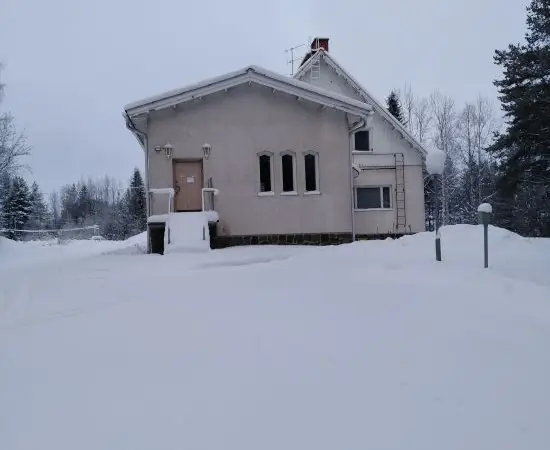 MYYDÄÄN VANHA KIRKKOHERRANVIRASTOTALO