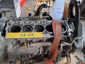Moottori Volvo. nro KH23