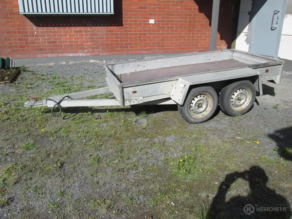 Peräkärry omavalmiste, 1996