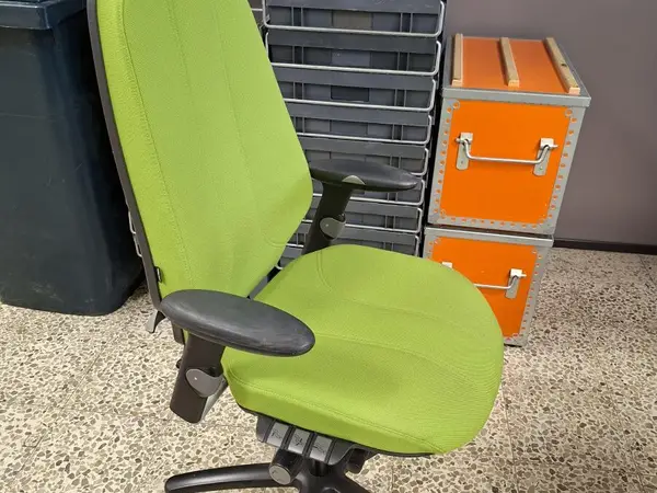 Työtuoli Martela 4