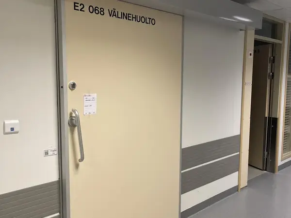 Sähköinen liukuovi (nro 275) tila E2 ortopedia 068