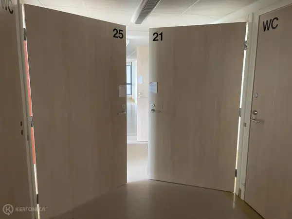 Osastoivat ovet 2 kpl (nro 76) tila 2.krs 21