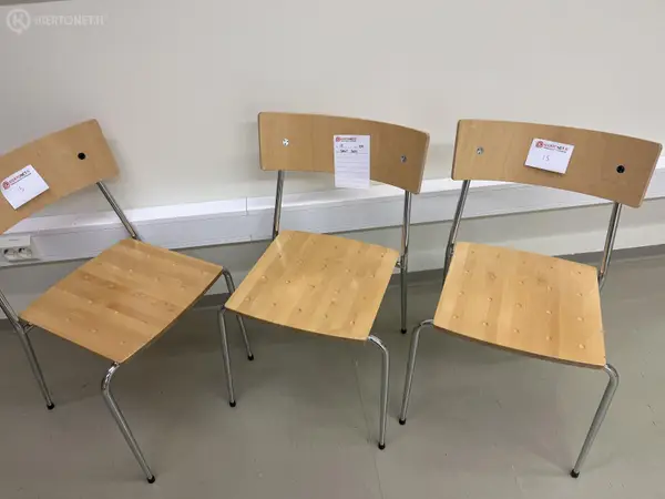 Tuolit 3kpl (nro 15) tila E2 Kipupoliklinikka 150