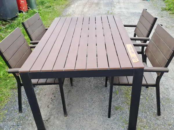 Ikea FALSTER ruskea terassipöytä ja penkit ulkokalustesetti. nro U 39
