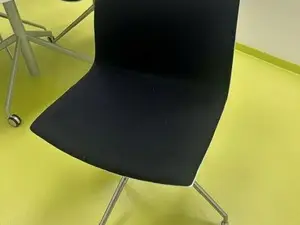 4 kpl pyöriviä tuoleja 4 kpl