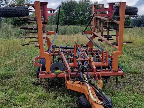 Tume 4200 äkeet