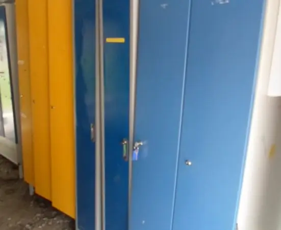 Metalliset säilytyskaapit (3)