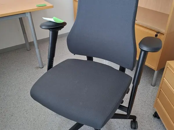 Martela Axia työtuoli harmaa nro14